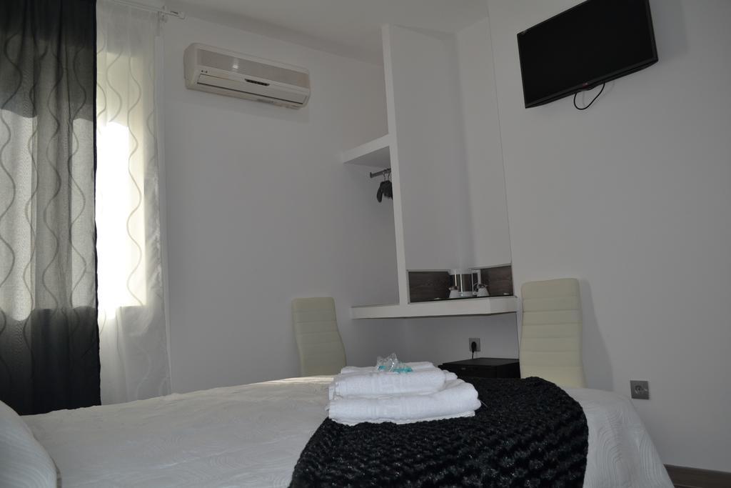 Hostal Meyra Мадрид Екстер'єр фото