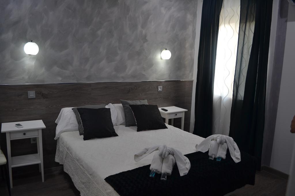 Hostal Meyra Мадрид Екстер'єр фото