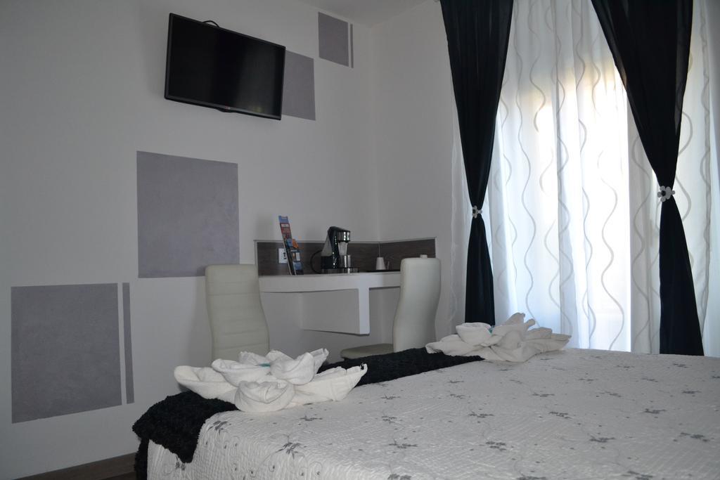 Hostal Meyra Мадрид Екстер'єр фото