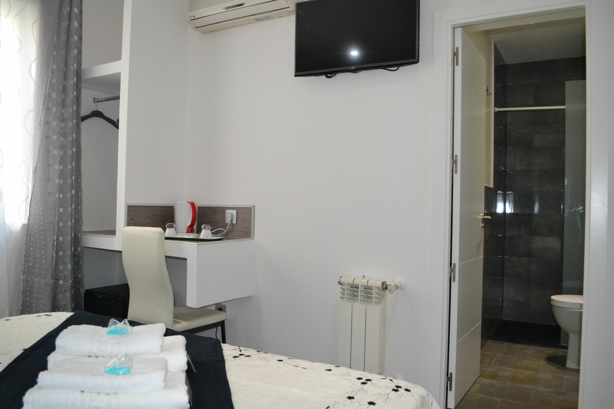 Hostal Meyra Мадрид Екстер'єр фото