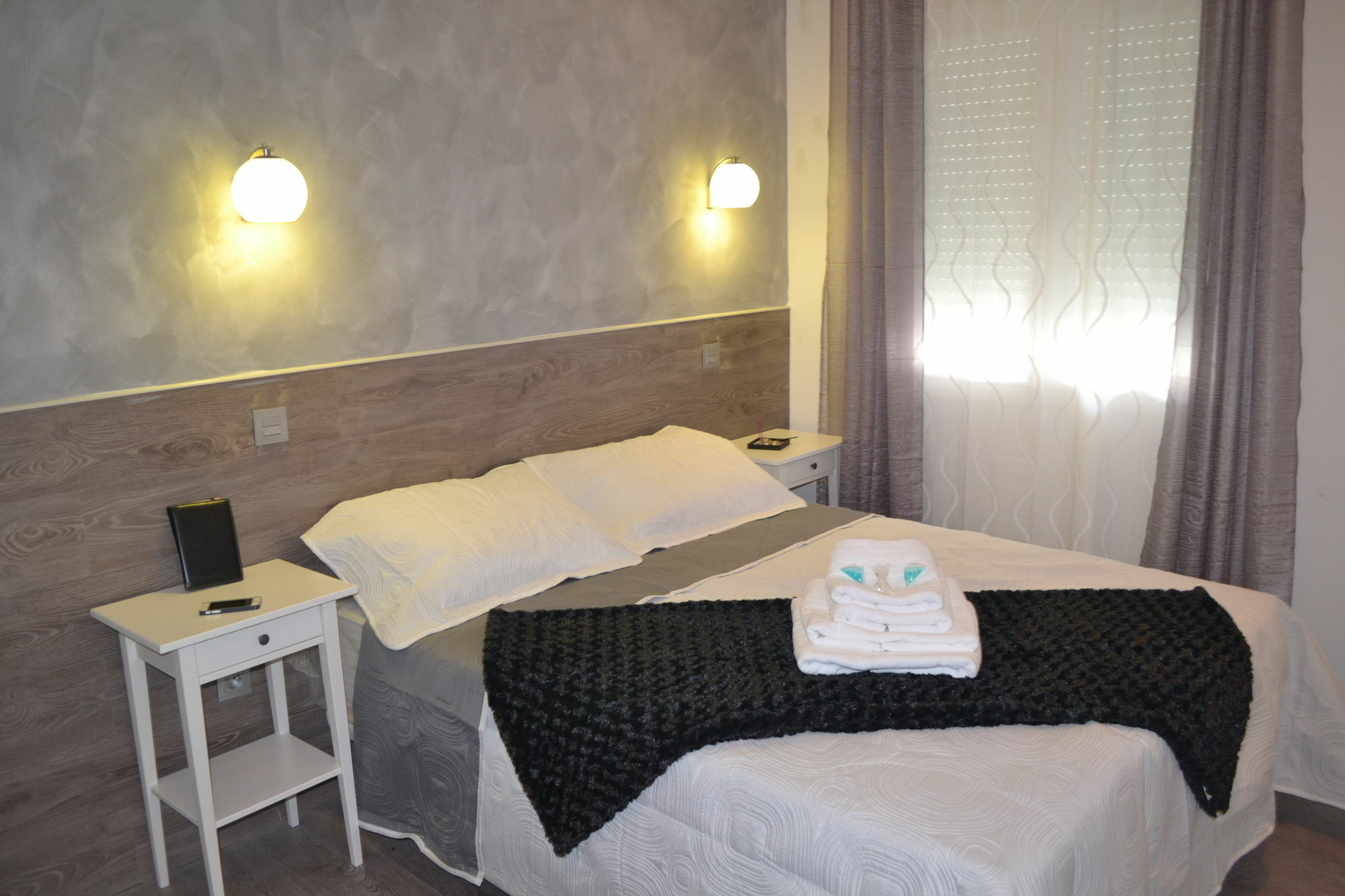 Hostal Meyra Мадрид Екстер'єр фото