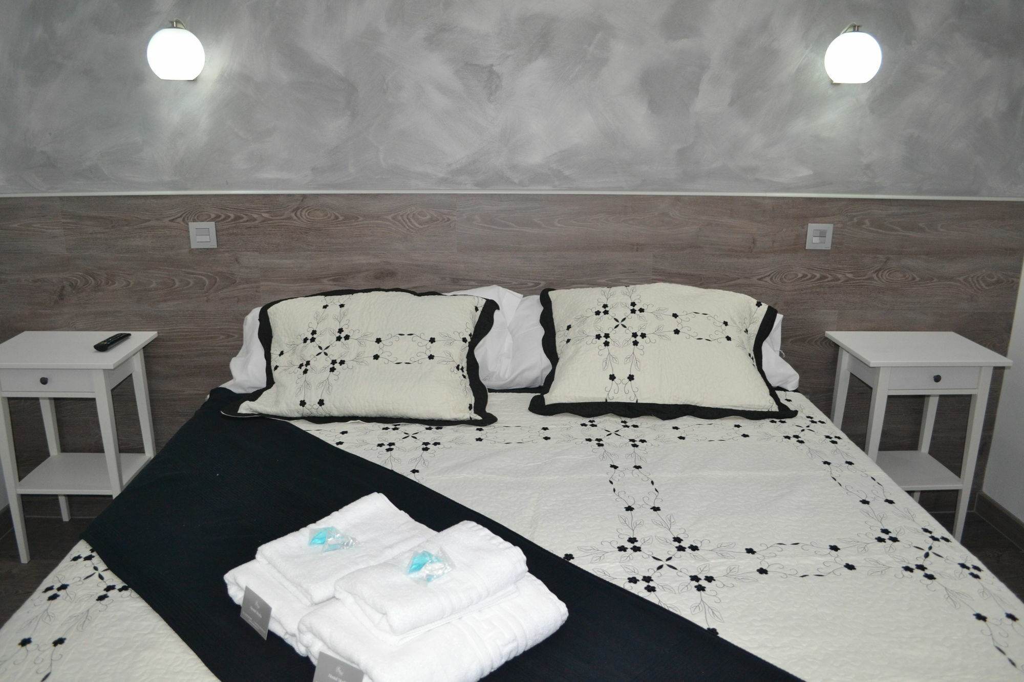 Hostal Meyra Мадрид Екстер'єр фото